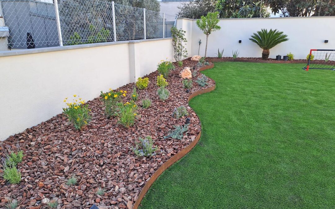 Disseny jardí amb gespa artificial